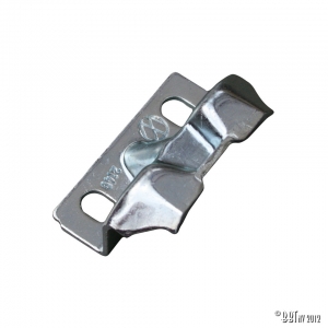 Catch plate on apron, engine lid